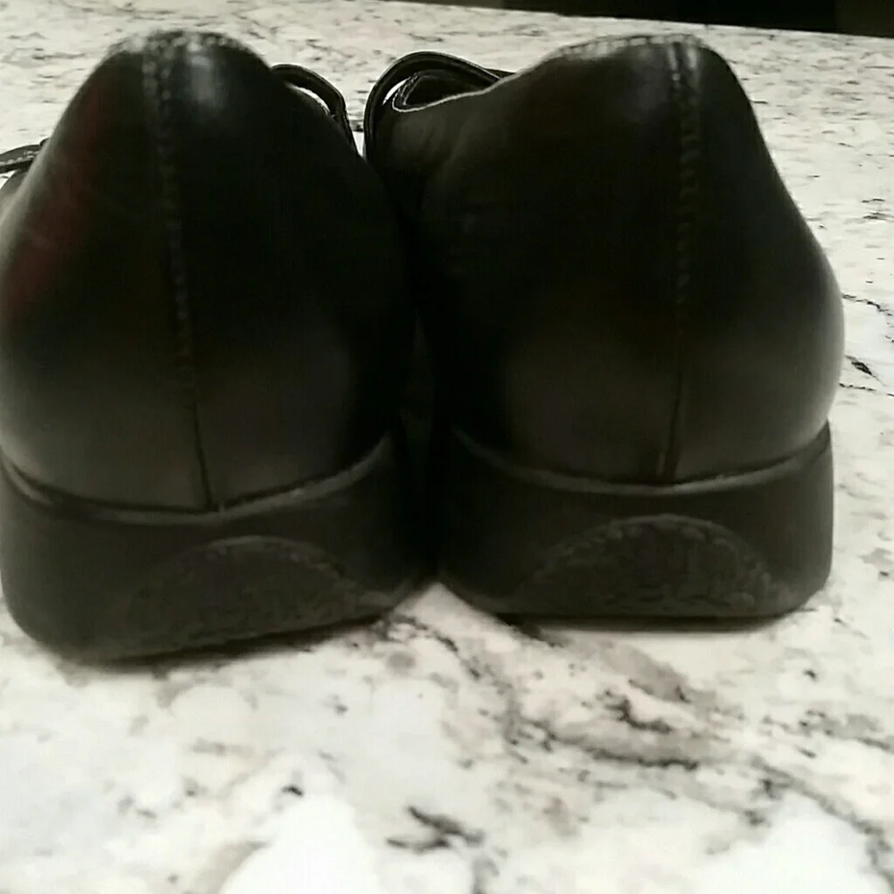 BP for Nordstrom Mary Jane Black Leather Flats EUC - Picture 6 of 6